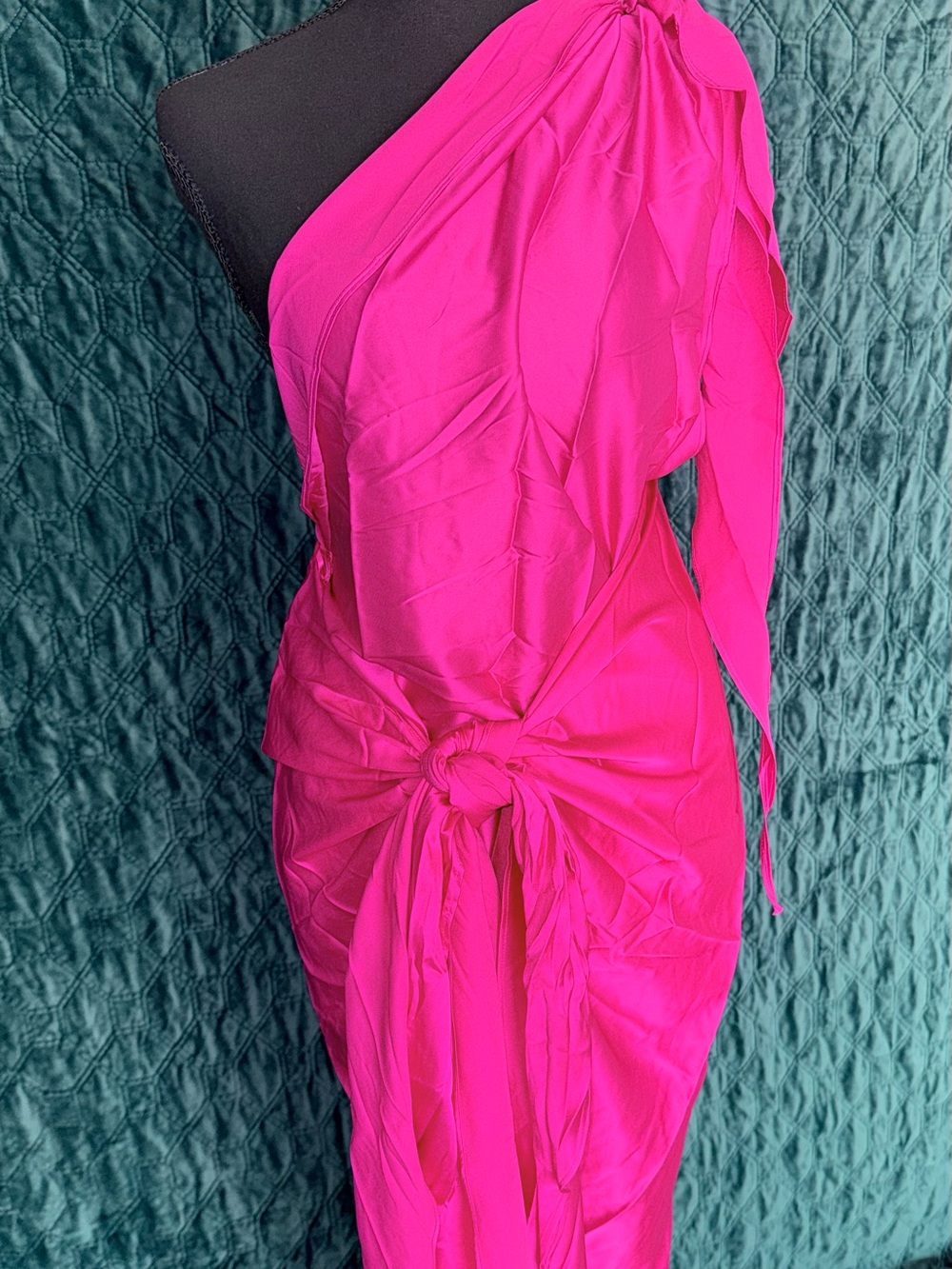 Luxxel One-Shoulder Knot Dress in Hot Pink
